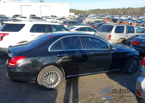 2015 Mercedes-Benz C 300 4Matic/Luxury 4Matic/Sport 4Matic из США, поврежденный, VIN 55SWF4KB0FU010423